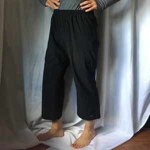 Champion cropped athletic pants with elastic waist